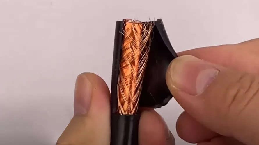 What is the structure of RVV