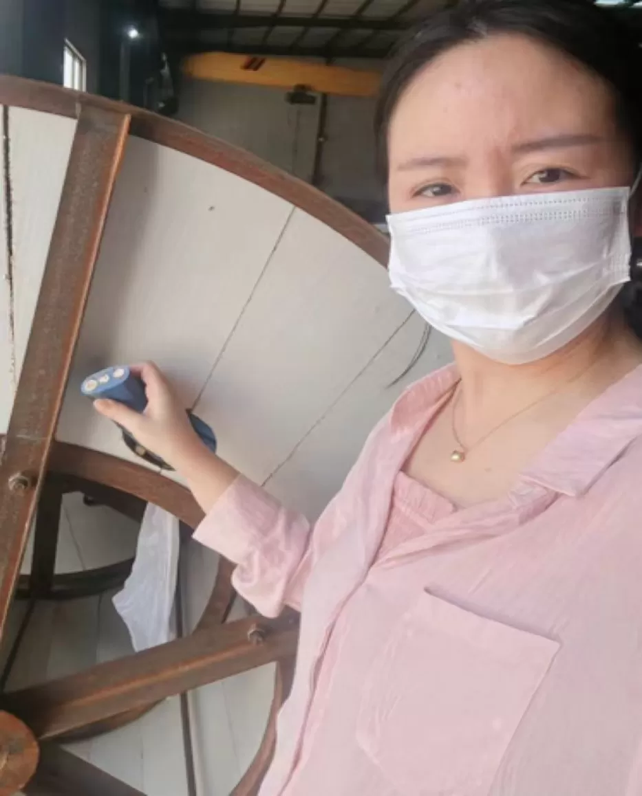 Checking Finished Goods & Ready Shipment